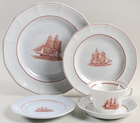 Flying Cloud Rust 40 Piece Estate Set