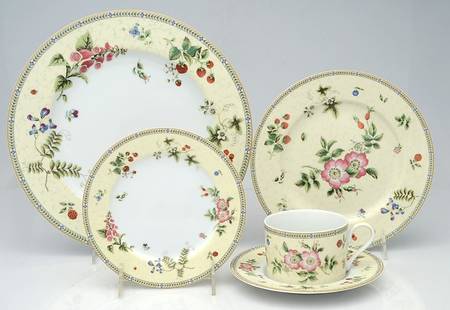 Fleur 40-Piece Set