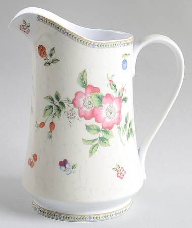 Fleur 24 Oz Pitcher