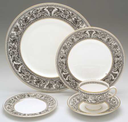 Florentine Black (Black Dragons) 5 Piece Place Setting