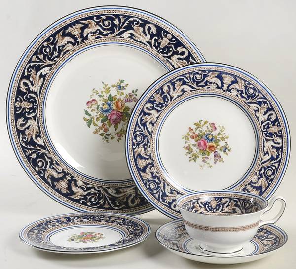 Florentine Dark Blue Rim (Floral Center) 5 Piece Place Setting