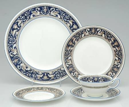 Florentine Dark Blue Rim (No Center Design) 40 Piece Estate Set