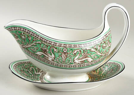 Florentine Green Rim (No Center Design, White) Gravy Boat with Attached Underplate