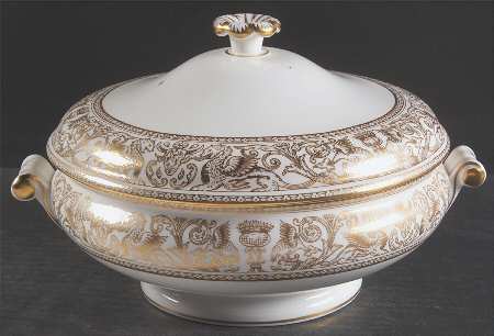 Florentine Gold (Gold Dragons, White) Round Covered Vegetable