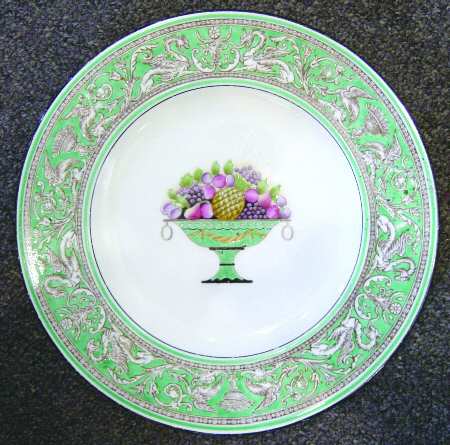 Florentine Green ( Fruit Urn Center) by Wedgwood