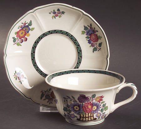 Floral (Scallop) Oversized Cup & Saucer Set