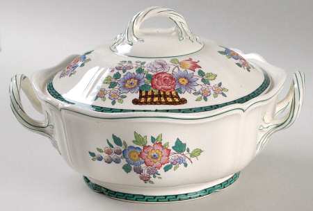 Floral (Scallop) Round Covered Vegetable