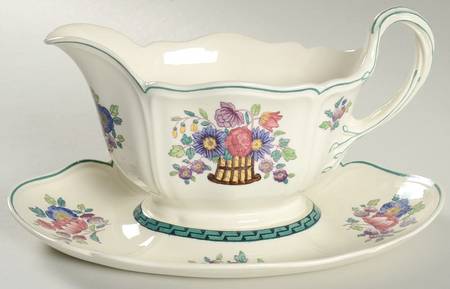 Floral (Scallop) Gravy Boat with Attached Underplate