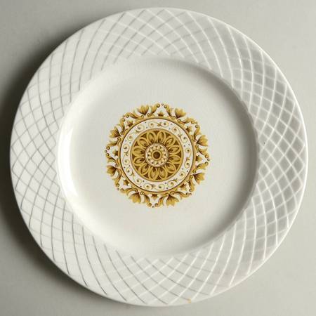 Gold Medallion Luncheon Plate