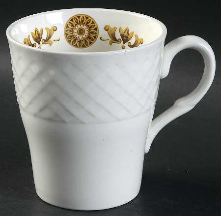 Gold Medallion Mug