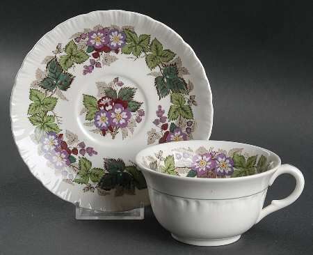 Gratewood Flat Cup & Saucer Set