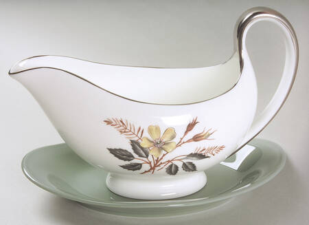 Greenwood (Bone) Gravy Boat & Underplate
