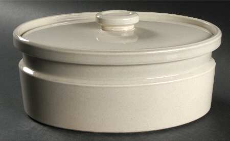 Greystone 2.5 Quart Oval Covered Casserole