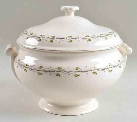 Green Leaf Tureen &  Lid