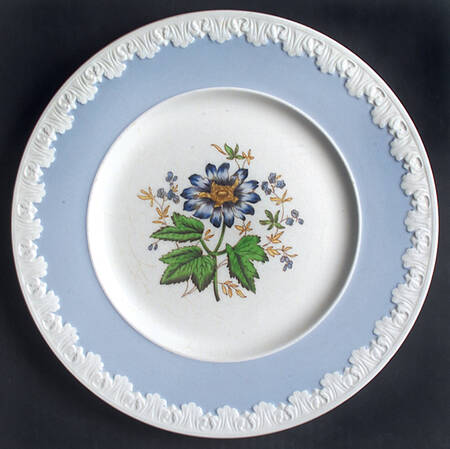 Hampton Court (Blue Rim) Dinner Plate