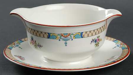 Hampton Gravy Boat with Attached Underplate
