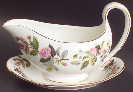 Hathaway Rose Gravy Boat & Underplate