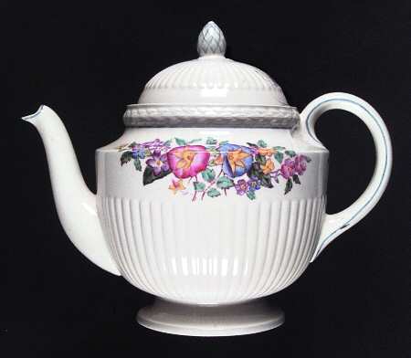 Hedgerow Teapot & Lid