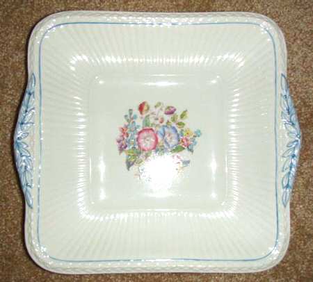 Hedgerow Square Handled Cake Plate