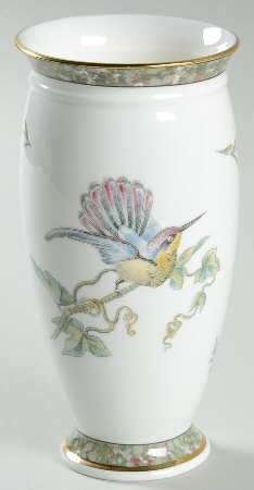 Humming Birds Elizabethan Vase by Wedgwood