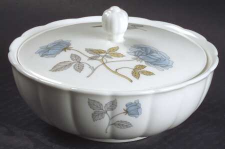 Ice Rose (No Trim) Murray Dish with Lid