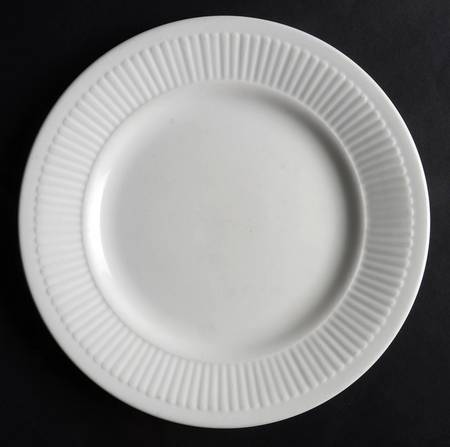 Insignia Luncheon Plate