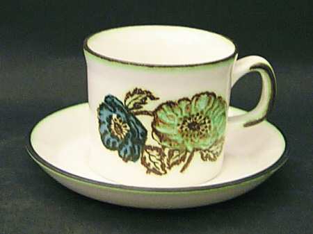 Iona Flat Cup & Saucer Set