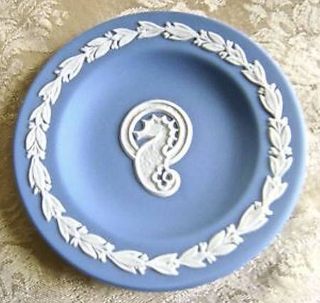 Cream Color on Lavender (Pale Blue) Jasperware 4" Round Tray
