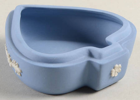 Cream Color on Lavender (Pale Blue) Jasperware Box-Spade Shape/No Lid-Large