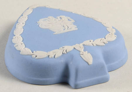 Cream Color on Lavender (Pale Blue) Jasperware Box-Spade Shape/Lid Only/Large