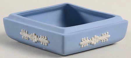 Cream Color on Lavender (Pale Blue) Jasperware Diamond Shaped Box No Lid