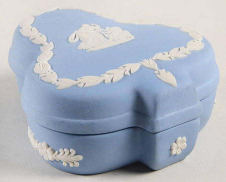 Cream Color on Lavender (Pale Blue) Jasperware Club Shape Box & Lid