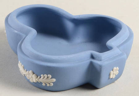 Cream Color on Lavender (Pale Blue) Jasperware Club Shape Box No Lid