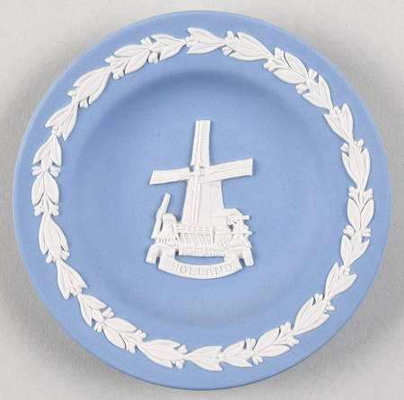 Cream Color on Lavender (Pale Blue) Jasperware 4" Round Tray