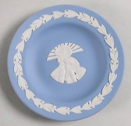 Cream Color on Lavender (Pale Blue) Jasperware 4" Round Tray