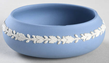 Cream Color on Lavender (Pale Blue) Jasperware Oval Apollo Box No Lid