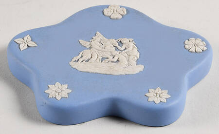 Cream Color on Lavender (Pale Blue) Jasperware Lid for Pentefoil Box