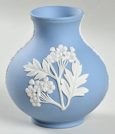 Cream Color on Lavender (Pale Blue) Jasperware 4" Bulbous Vase