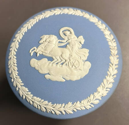 Cream Color on Lavender (Pale Blue) Jasperware 2" Round Fluted Box Lid Only