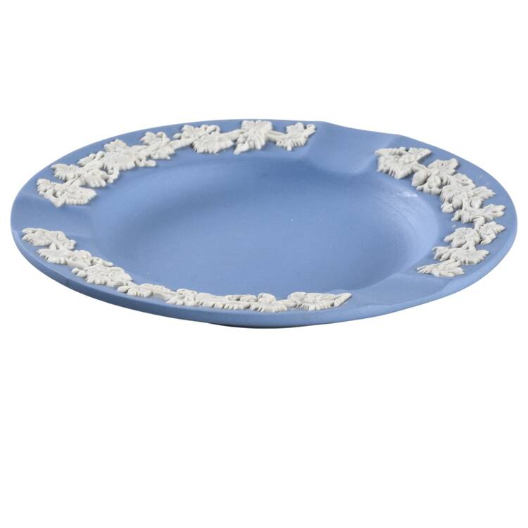 Cream Color on Lavender (Pale Blue) Jasperware 3 Slot Round Ashtray
