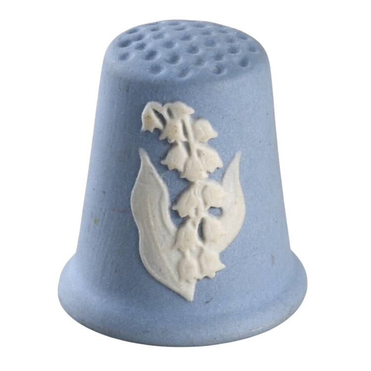Cream Color on Lavender (Pale Blue) Jasperware Thimble