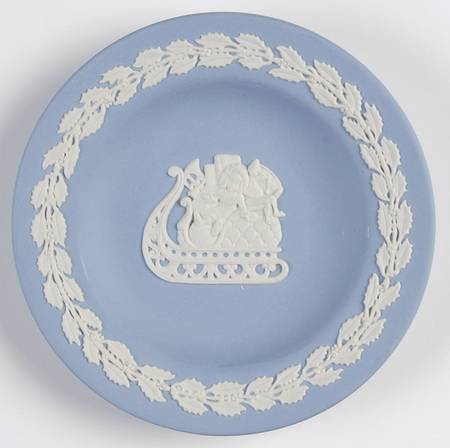Cream Color on Lavender (Pale Blue) Jasperware 4" Round Tray