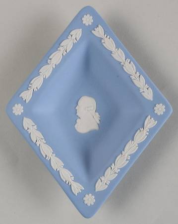 Cream Color on Lavender (Pale Blue) Jasperware Diamond Shape Tray