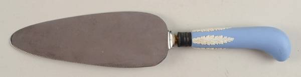 Cream Color on Lavender (Pale Blue) Jasperware Pie & Cake Server with Stainless Blade