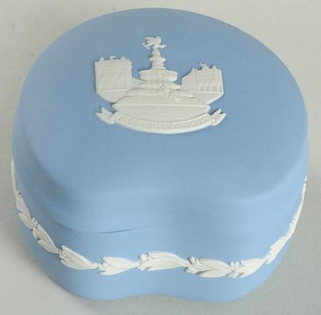 Cream Color on Lavender (Pale Blue) Jasperware Bean Box & Lid