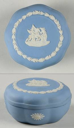 Cream Color on Lavender (Pale Blue) Jasperware Small Scalloped Candy Box