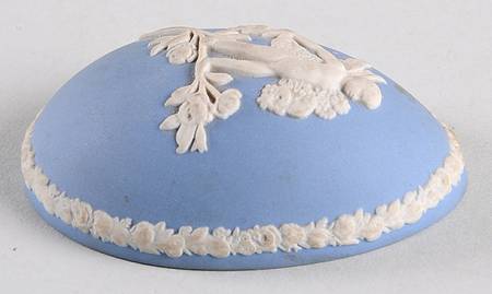 Cream Color on Lavender (Pale Blue) Jasperware Lid for Egg Box