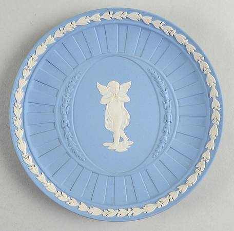 Cream Color on Lavender (Pale Blue) Jasperware Pallas Plate