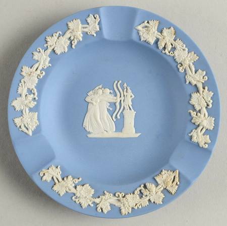 Cream Color on Lavender (Pale Blue) Jasperware 3 Slot Round Ashtray