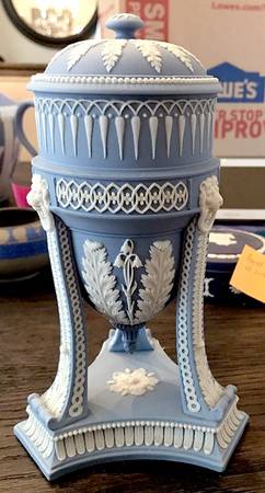 Cream Color on Lavender (Pale Blue) Jasperware Tripod & Lid Vase